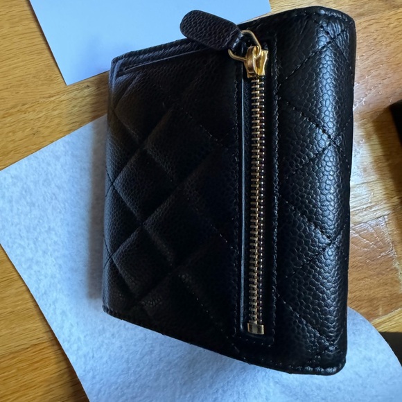 NWB Chanel classic caviar quilted compact tri-fold wallet in gold hardware - Picture 6 of 7